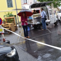 Begegnungszone Neulengbach?-Rudi Hebinger machte eine Straßensperre